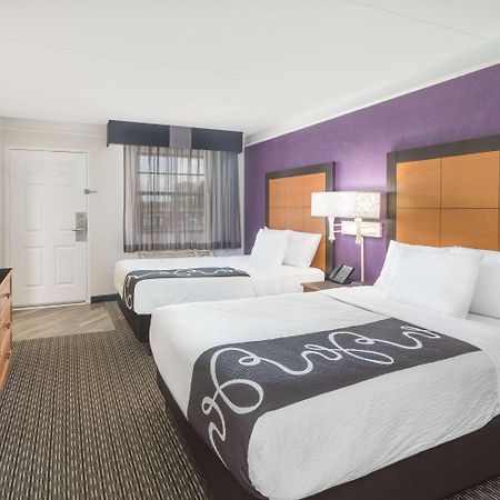 Baymont By Wyndham Greenville Woodruff Rd Eksteriør billede