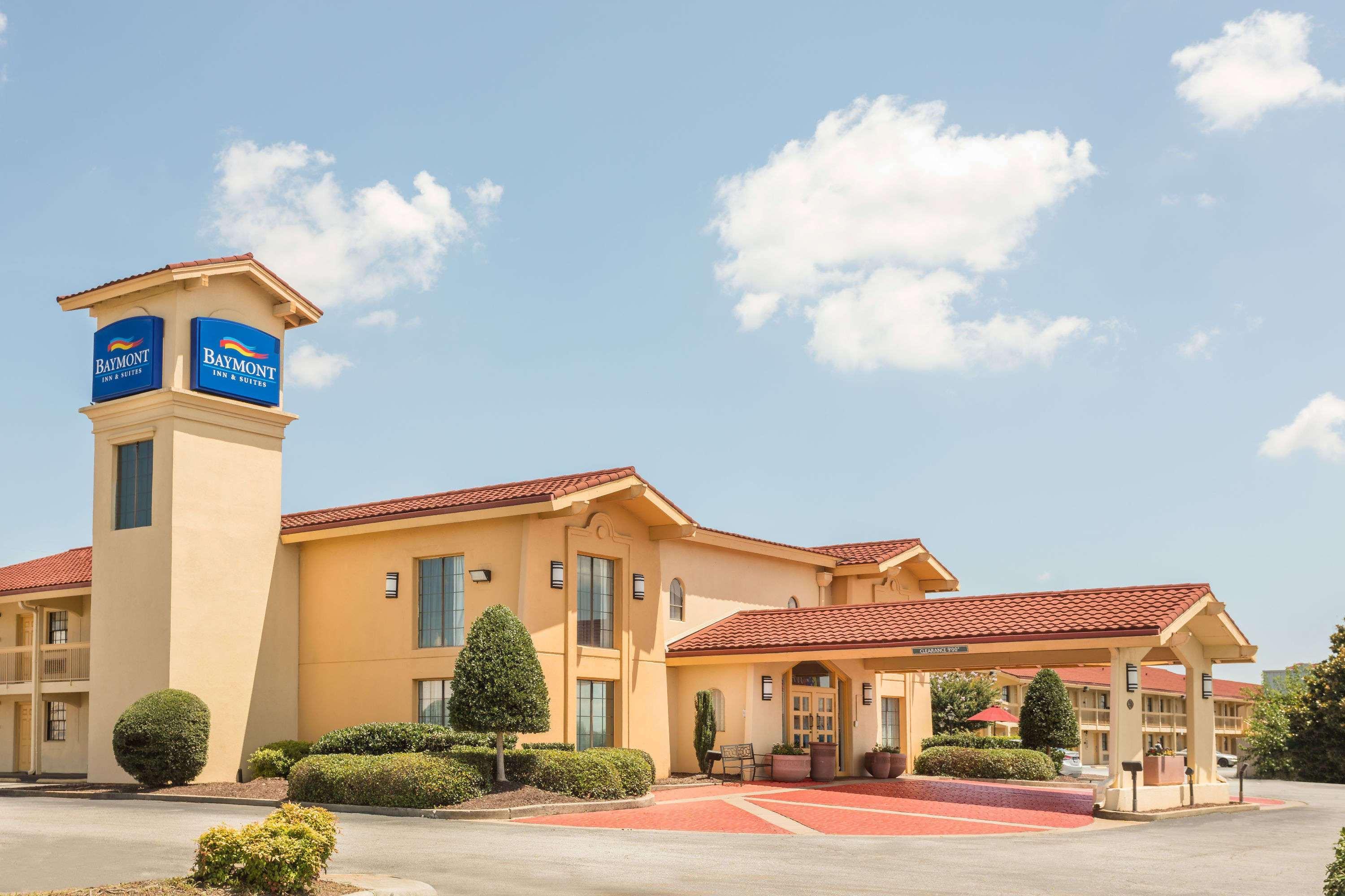 Baymont By Wyndham Greenville Woodruff Rd Eksteriør billede