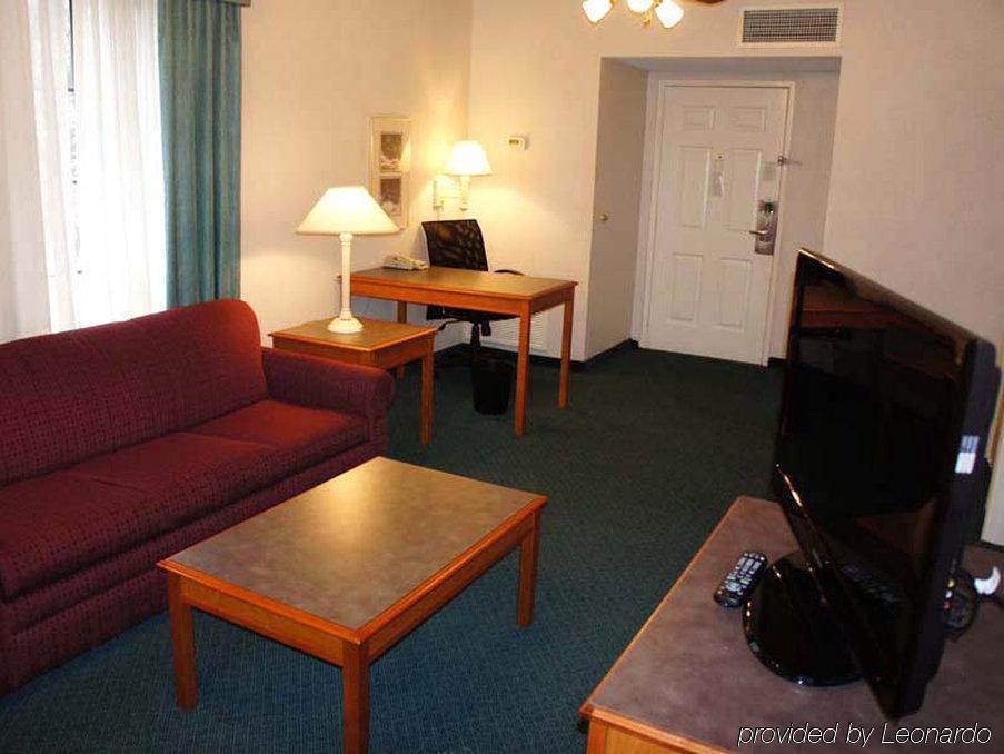 Baymont By Wyndham Greenville Woodruff Rd Eksteriør billede