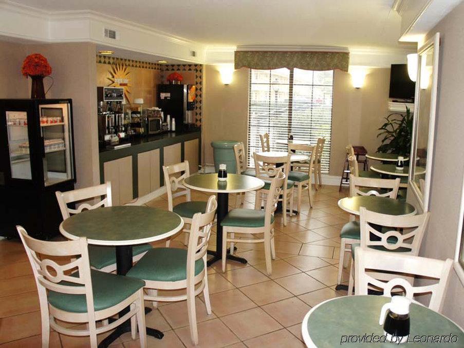 Baymont By Wyndham Greenville Woodruff Rd Eksteriør billede