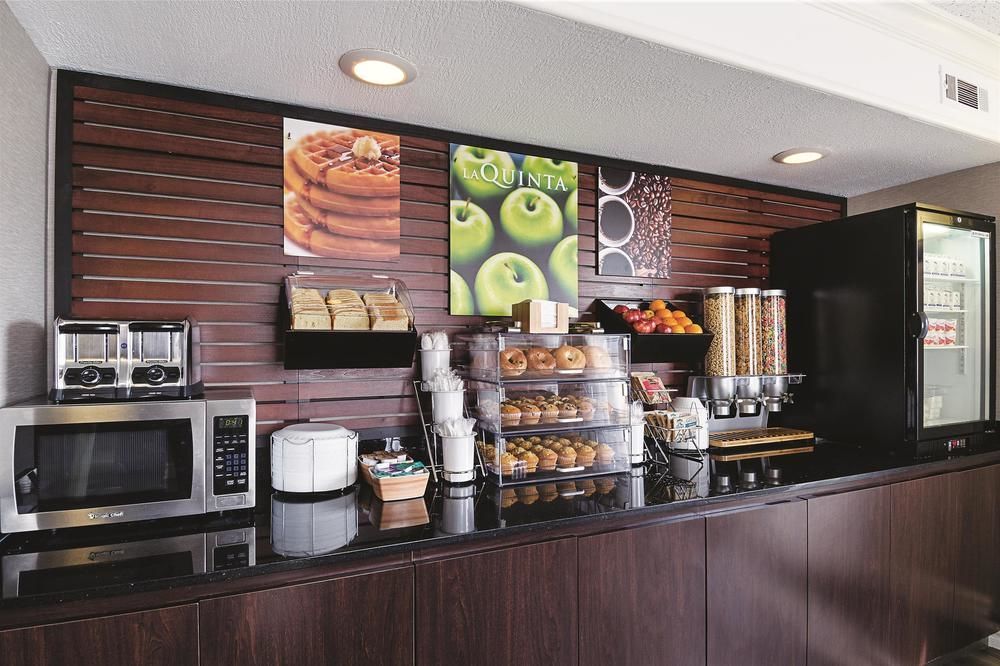 Baymont By Wyndham Greenville Woodruff Rd Eksteriør billede